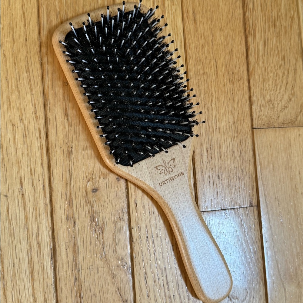 Boa Bristle Black and Tan Paddle Hair Brush